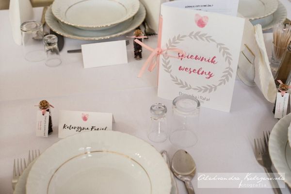Ile kosztuje papeteria ślubna