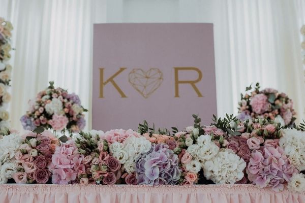 Ścianka za Parą Młodą - motyw wesela - kolor przewodni na weselu