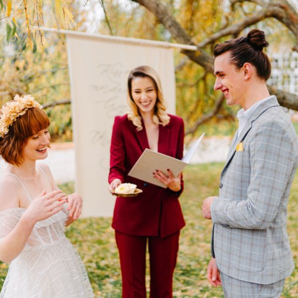 młoda para - ślub humanistyczny